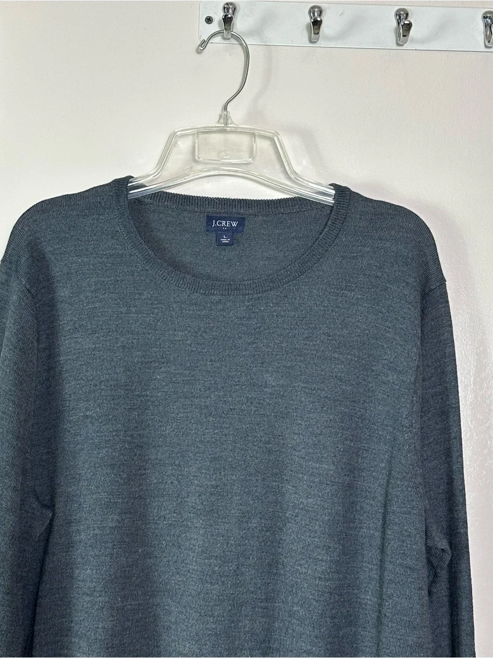 J. Crew Men’s Crewneck Sweater 50 % Merino Wool in Charcoal